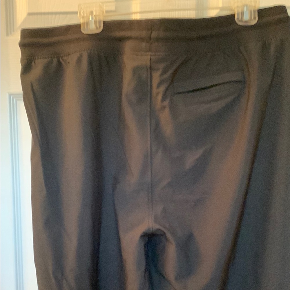Under Armour Black Relaxed Fit Joggers XXL - Picture 5 of 7
